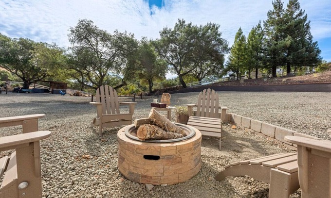 Green Valley House | 3 acre Napa valley Getaway -Ground Floor