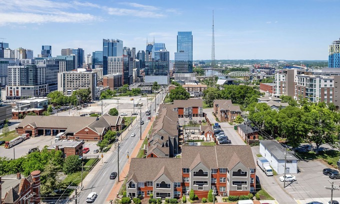 Rutledge Hill House | 3 Baths! Walk 2 Broadway! Free Parking