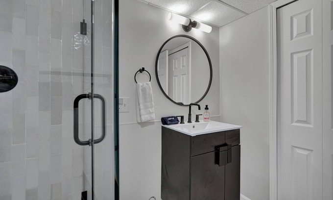 Madison Heights House | 3 BD/2 BA Home Madison Hts Near Royal Oak/Ferndale