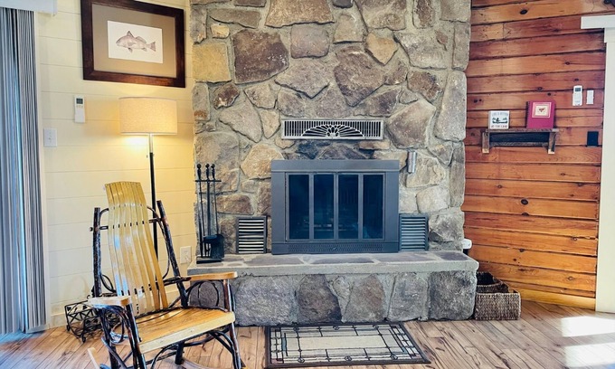 Paradise Point Cottage | 3 Bears Lodge