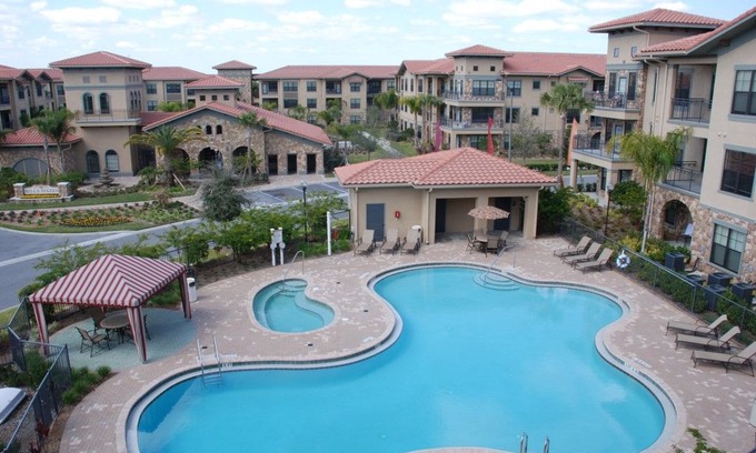 Wellington Apartment | 3 Bed 3 Bath Pool View High End Corner Condo