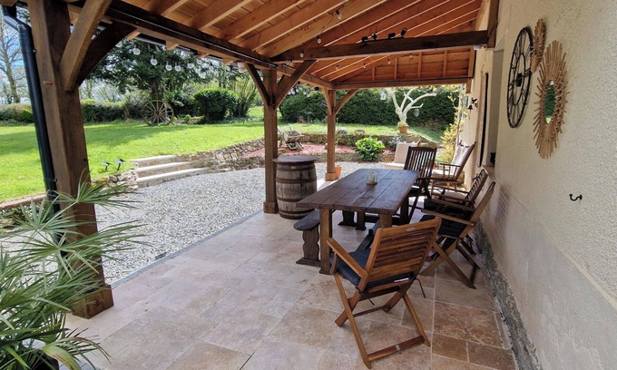 Beaucoudray Cottage | 3 Bed Cottage Sleeps 6 - Enclosed Patio -Fireplace