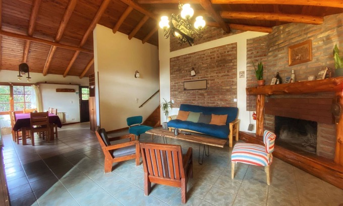 San Carlos de Bariloche House | 3-bedroom family house and home