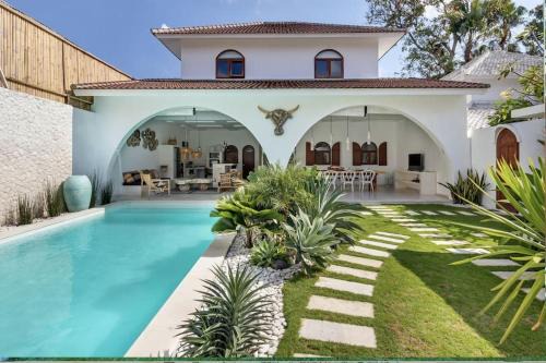 Dyanapura Villa | 3 bedr Mediterranean vibes private pool 5min beach