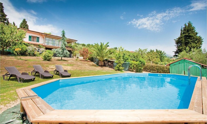 Corsanico House | 3 bedroom accommodation in Corsanico-Massarosa LU