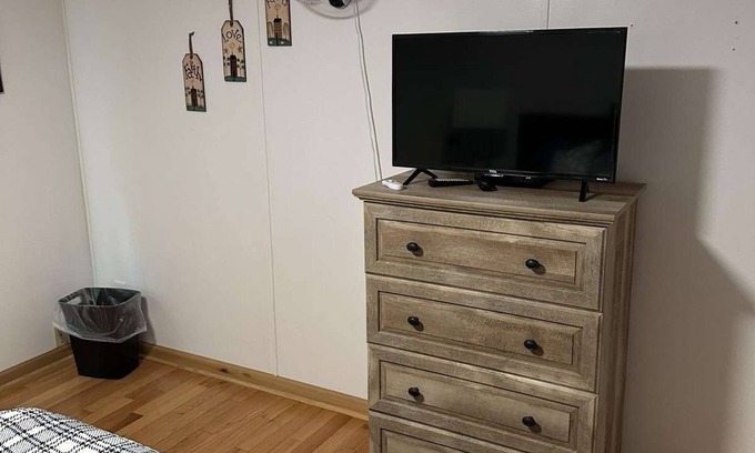 Henlawson House | 3-bedroom 2-bath house in Chapmanville with washer/dryer, Fire pit, Work area