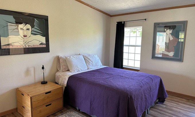 Livingston House | 3 Bedroom, 2 Bath in Farm Hills of Livingston