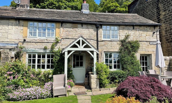 Pecket Well Cottage | 3 bedroom accommodation in Midgehole, Hebden Bridge