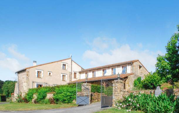 Roussines House | 3 bedroom accommodation in Roussines
