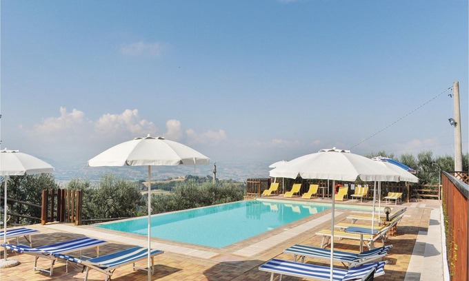 Collazzone Apartment | 3 bedroom accommodation in Collazzone PG
