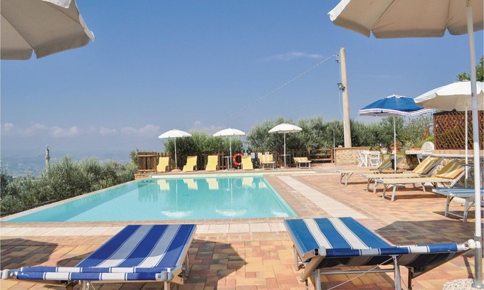 Collazzone Apartment | 3 bedroom accommodation in Collazzone PG