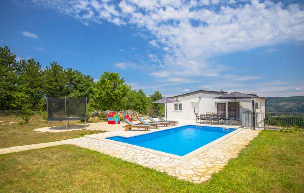 Grubine House | 3 bedroom accommodation in Grubine