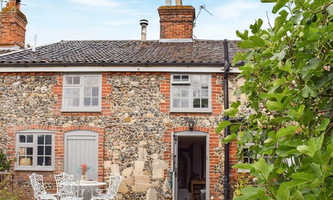 Metfield Cottage | 3 bedroom accommodation in Metfield, near Harleston