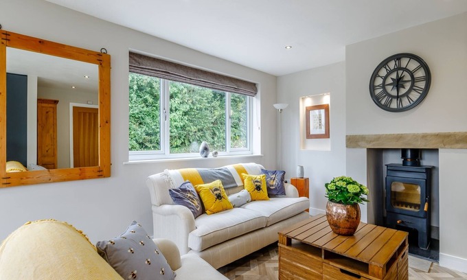 Alfreton Cottage | 3 bedroom accommodation in Shirland, near Alfreton