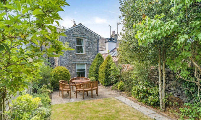 Cartmel Cottage | 3 bedroom accommodation in Cartmel