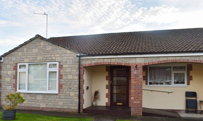 Burtle Cottage | 3 bedroom accommodation in Burtle
