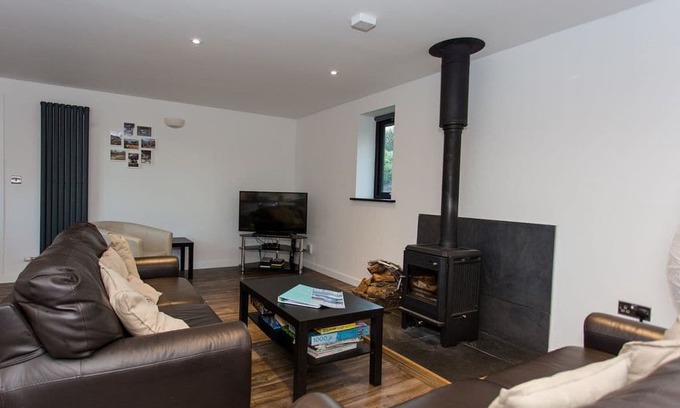 Wootton Bridge House | 3 bedroom accommodation in Ryde