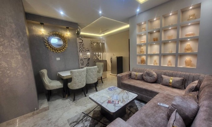 Jaipur Apartment | 3-Bedroom Apartment in Bapu Nagar, Jaipur with AC