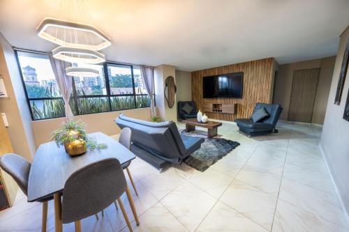 La Candelaria Apartment | 3 bedroom apartment, with arcade machine - 1 block from lleras park p7