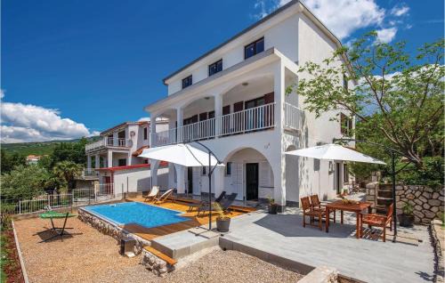 Jadranovo Apartment | 3 Bedroom Beautiful Apartment In Jadranovo