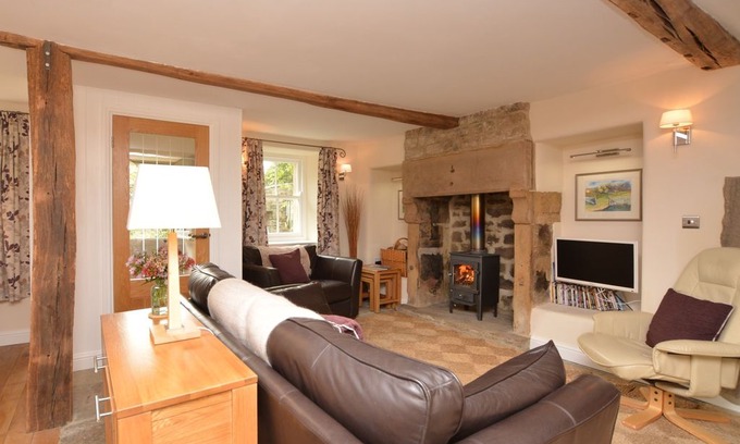Baslow Cabin | 3 bedroom Cottage in Baslow - 46547