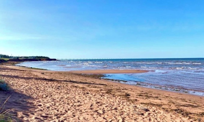 Chelton Cottage | 3-bedroom Cottage in beautiful Chelton Beach, PEI! Amazing!