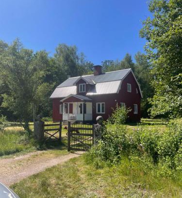 Hogsby Municipality House | 3 bedroom Forest Cabin Retreat in Högsby Småland