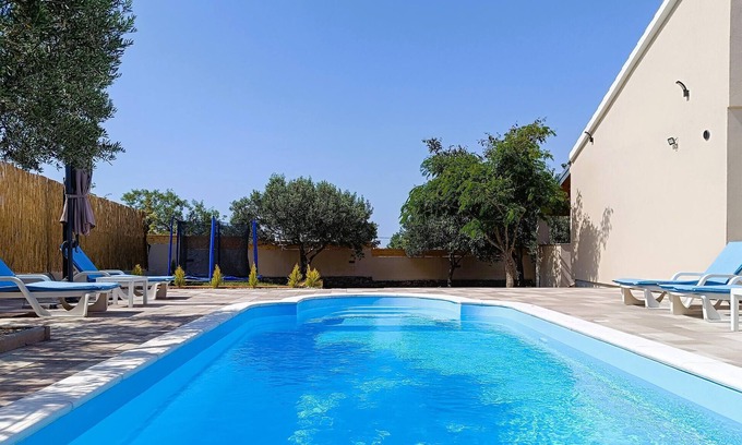 Nadin House | 3 bedroom gorgeous home in Nadin