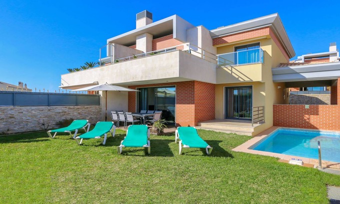 Mosqueira Villa | ★3 Bedroom, Holiday villa with Private Pool, Beach nearby in Albufeira