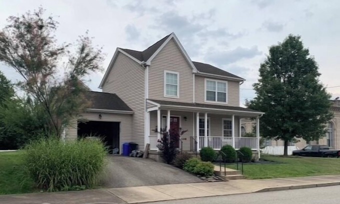 Braddock House | 3 Bedroom Home