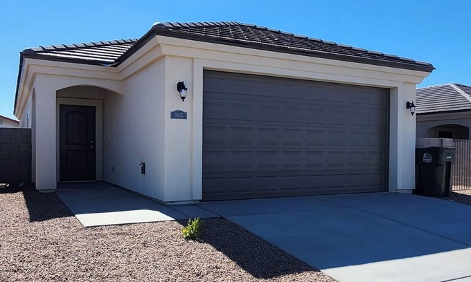 Kingman House | 3-bedroom house in welcoming Kingman with AC