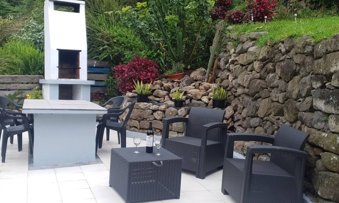 Faial Da Terra House | 3-bedroom house in charming Faial da Terra with WiFi