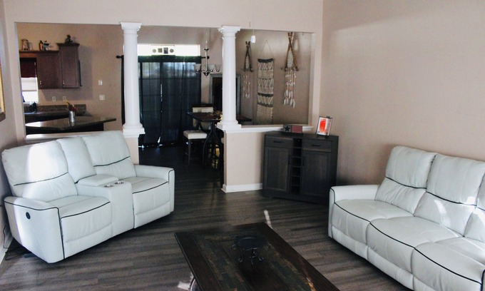 Pine Castle House | 3-bedroom house- Quiet Escape Near Epic & MCO