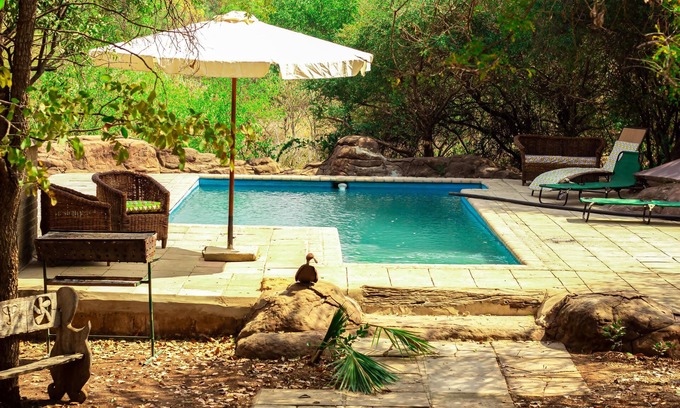 Livingstone House | 3 Bedroom House Sleeps 6, Mini Bar, Free Parking