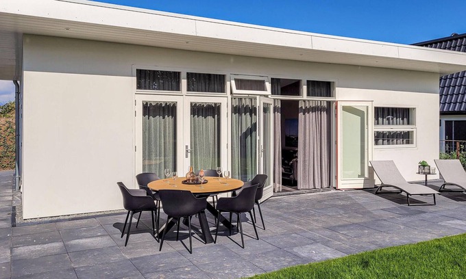 Den Oever House | 3 bedroom lovely home in Den Oever