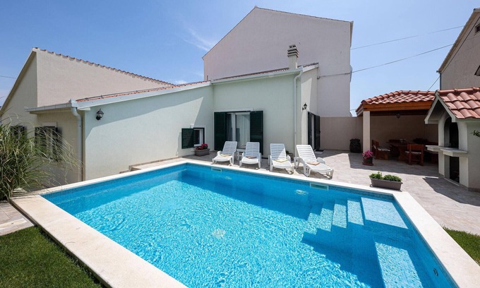 Mravince House | 3 bedroom nice home in Mravince