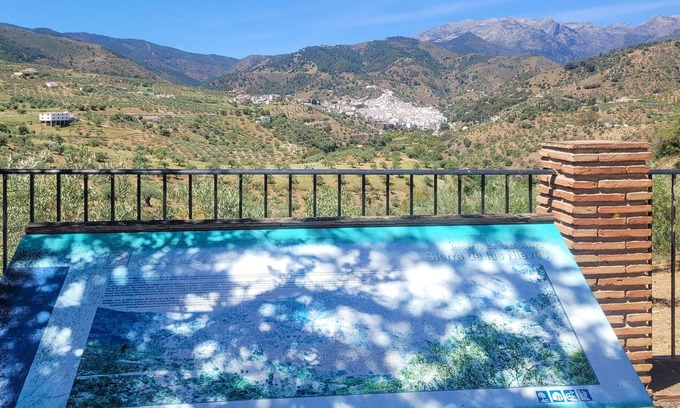 Tolox House | 3 bedroom pet friendly home in Tolox