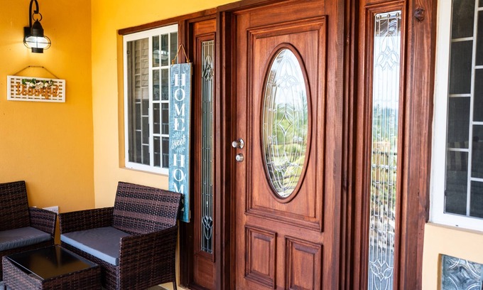 Petite Calivigny Bay Apartment | 3-bedroom Upper Level