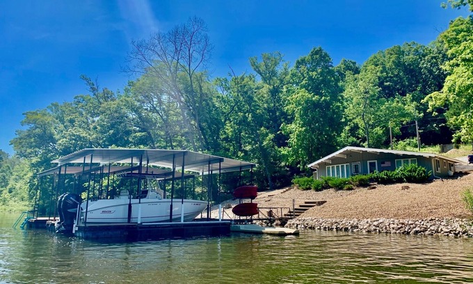 Sunrise Beach House | 3 bedroom waterfront home Large dock and great swim area 4 KAYAKS + PADDLEBOAT