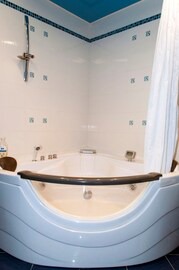 Obolon' Apartment | 3-bedrooms apartment on the obolonskiy avenue 40