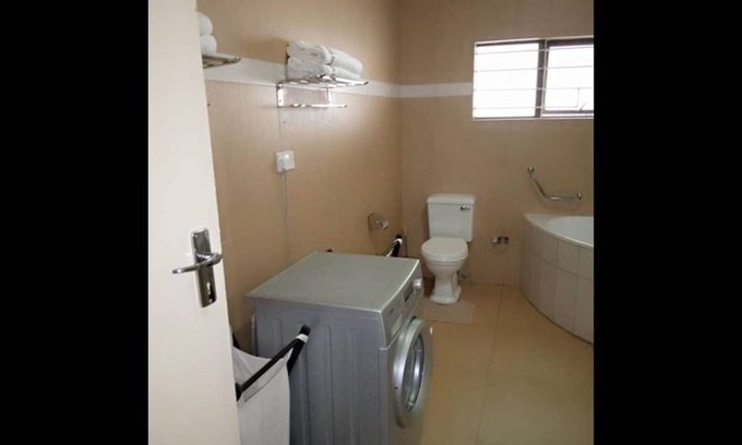 Lusaka House | 3 bedrooms exclusive house in Northmead
