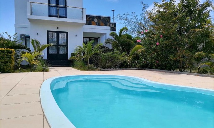 Calodyne Villa | 3 bedrooms villa at Calodyne 500 m away from the beach with private pool garden and wifi