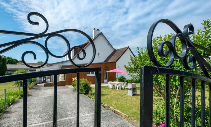 Camiers House | 3* FURNISHED COTTAGE 'LES ARUMS