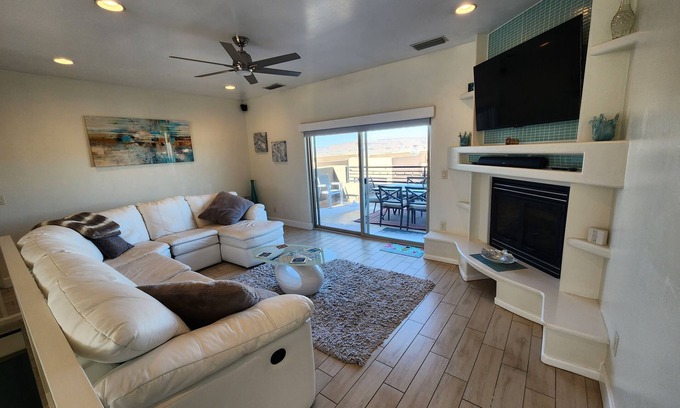 Greenehaven House | 3 Master Suites, Great Views and Minutes to Lake Powell