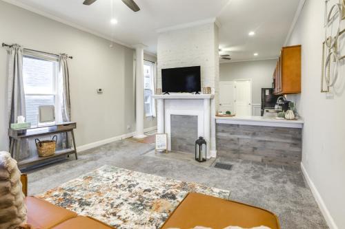 Latonia House | 3 Mi to Dtwn Covington Getaway with Backyard