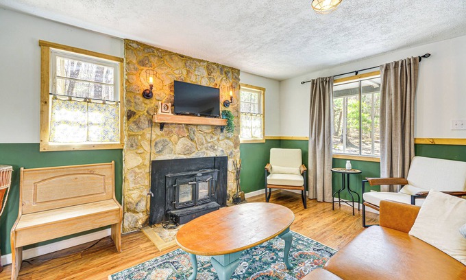 Stokes Cabin | 3 Mi to Hanging Rock State Park: Outdoor Haven!