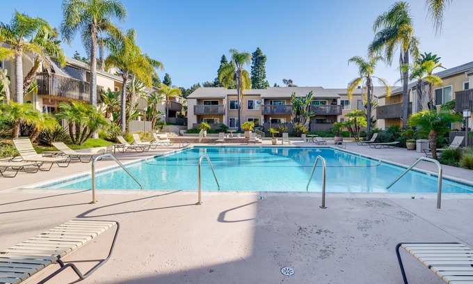 La Jolla Village Condo | 3 Mi to La Jolla Shores: Relaxing Resort Retreat!