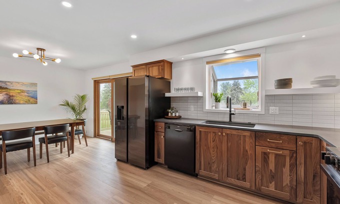 Plymouth House | 3 Min to Road America, outdoor deck, grill, & fire table