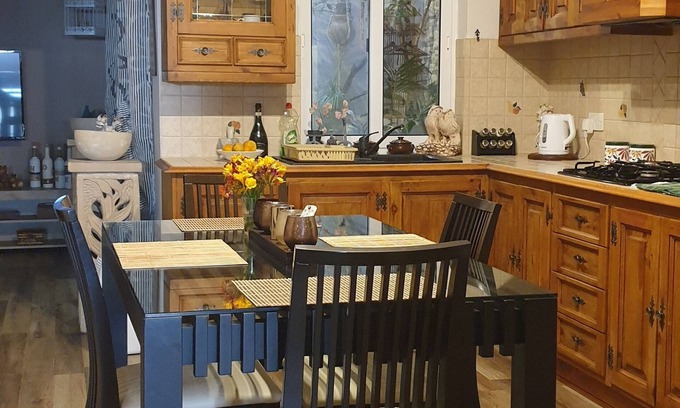 Luqa Apartment | 3 min to the beach, sunrise sunset,nice to walk on the cost , very good for swim