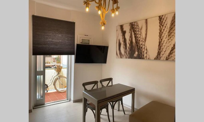 Fiumaretta Apartment | 3 MINUTI A PIEDI DAL MARE parking & wifi included FIUMARETTA ,